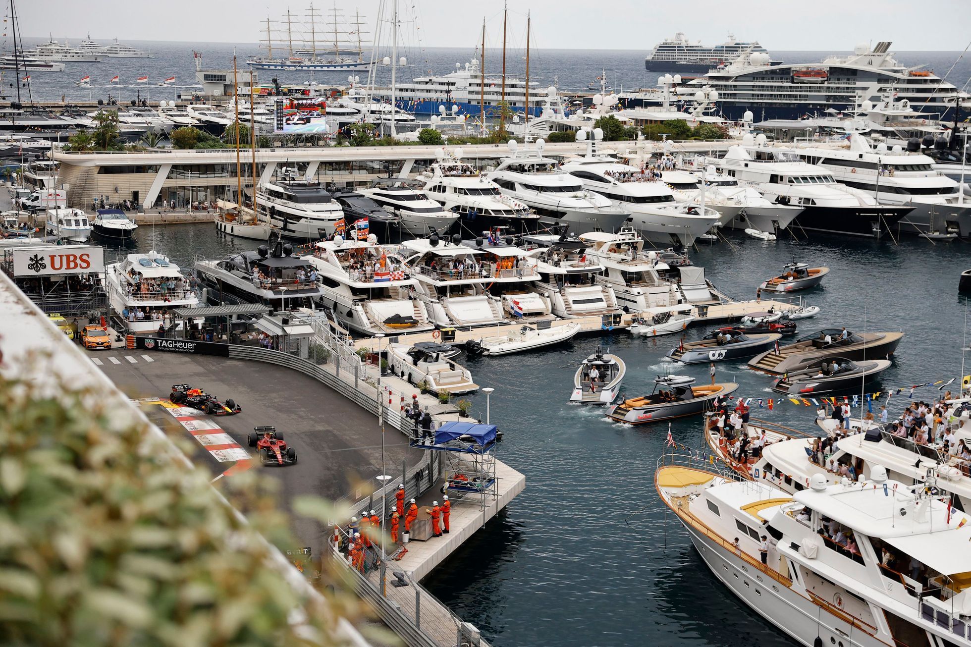Jachty v přístavu během Velké ceny Monaka 2022