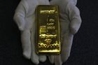 Cena zlata stále roste: Nový rekord je 1912 dolarů