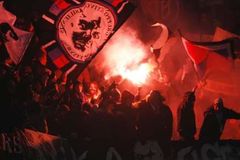Smrt ukončila bitku fotbalových fanoušků v Řecku