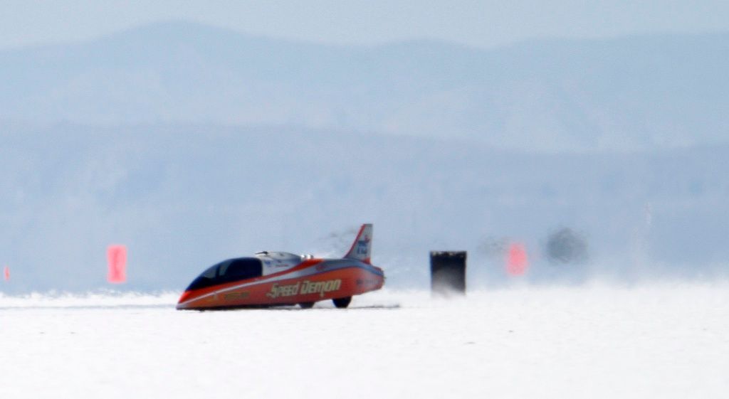 UTAH - 63.každoroční Bonneville SpeedWeek na Boneville Salt Flats u Wendoveru