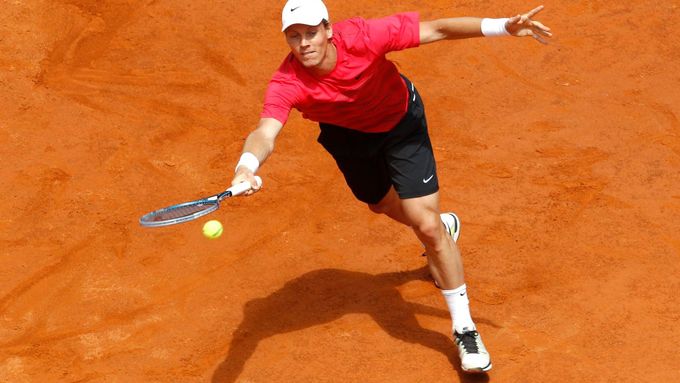 Tomáš Berdych výhrou nad Carlosem Berlocqem přiblížil Čechům postup do finále Světového poháru