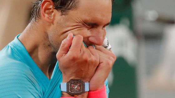 Nadal v klukovské euforii a nechápající Djokovič. To bylo finále Roland Garros