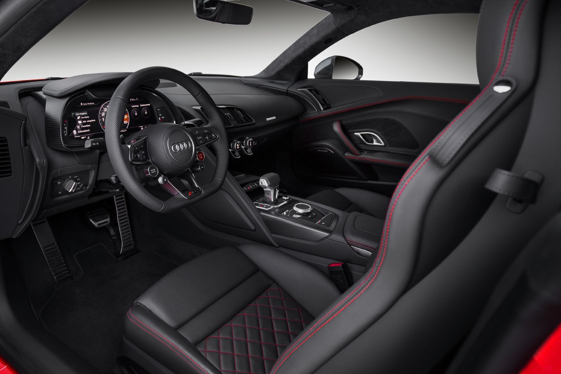 Audi R8 - interiér