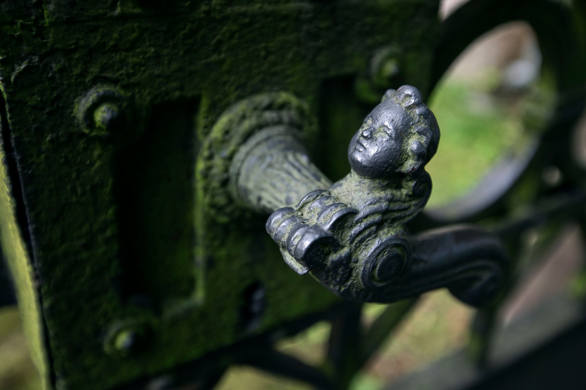 Chotěvice, Karin Babinská,režisérka, herečka, spisovatelka písničkář, herec, Richard Krajčo, frontman kapela Kryštof, Kostel sv. Petra a Pavla, umění,  pop art