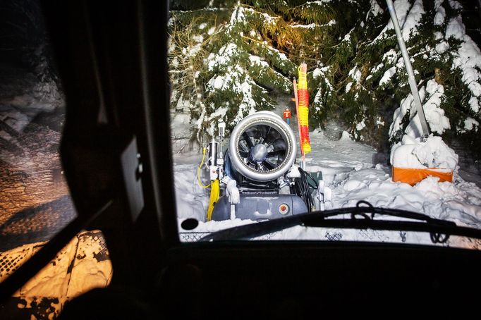 Rolbování sjezdovek v Rokytnici nad Jizerou.