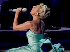 Lady Gaga zazpívala jazzový standard z alba, které natočila s pětadevadesátiletým Tonym Bennettem.