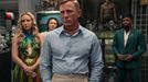 Zleva Kate Hudson, Jessica Henwick, Daniel Craig a Leslie Odom Jr.