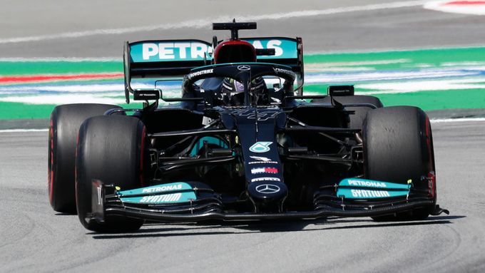 Lewis Hamilton v Mercedesu během Velké ceny Španělska.