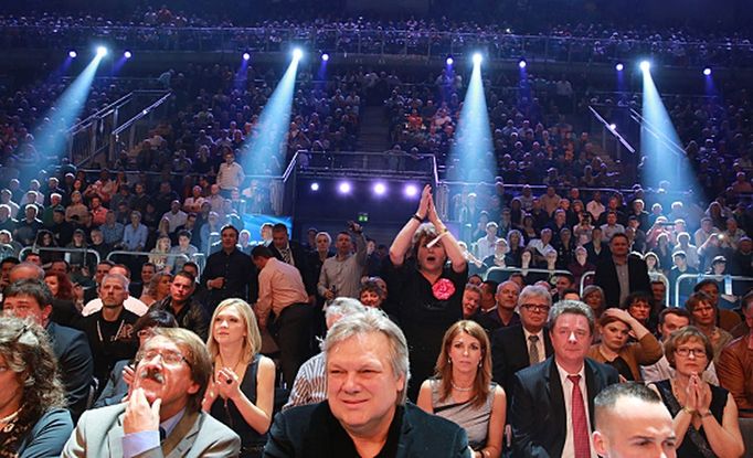 Galavečer SES Boxing Stieglitz vs Abraham v Magdeburgu