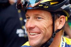 Armstrong a spol. ničí Tour, zlobí se zbytek světa