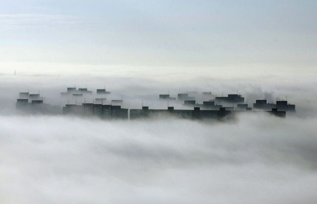 Foto: Podívejte se, jak smog zahaluje život ve městech