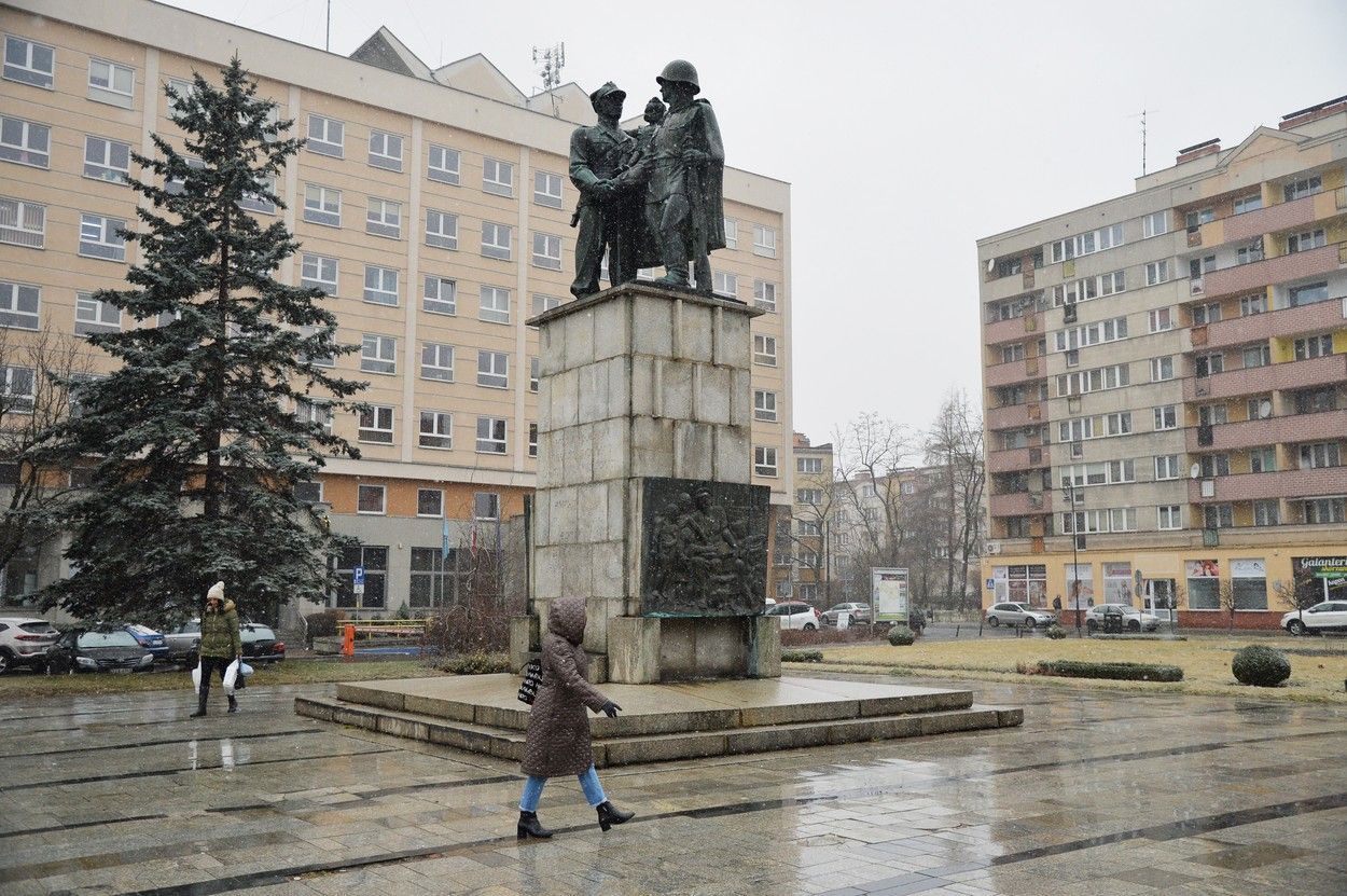 Fotogalerie / Kontroverzní sovětské sochy v Evropě / Polsko