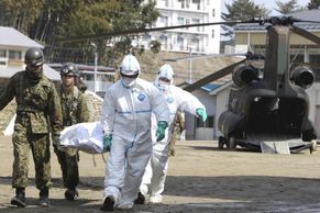 Japonsko dva dny po ničivém tsunami