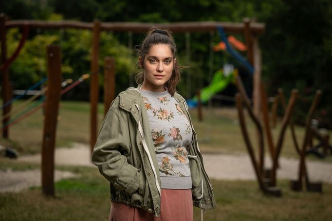 Judit Pecháček jako Klára.