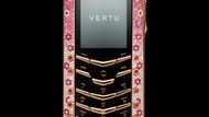 Telefony Vertu Signature Rose Gold Pink Diamonds se mohou pochlubit 923 drahými kameny. Zkušeným řemeslníkům společnosti Vertu údajně trvá celý měsíc, než telefony ručně osázejí kombinací osmnáctikarátového růžového zlata, růžových diamantů, růžových safírů a rubínů nejvyšší jakosti. Každý kus je jedinečný a vyrábí se pouze na zakázku.