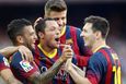 Dani Alves, Adriano, Gerard Pique and Lionel Messi slaví gól v síti Levante
