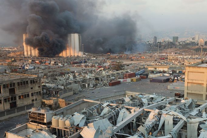 Místo výbuchu v Bejrútu.
