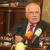 Václav Klaus na klubu poslanců ČSSD