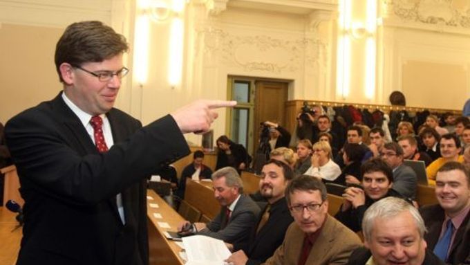 Ministr spravedlnosti Jiří Pospíšil na právnické fakultě v Plzni