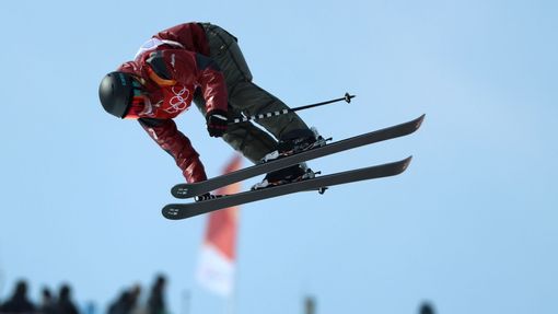 Kanadská akrobatická lyžařka Cassie Sharpeová, nová olympijská vítězka v U-rampě