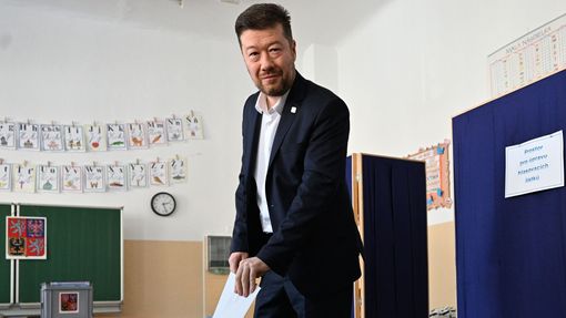 Předseda SPD Tomio Okamura odevzal svůj hlas.