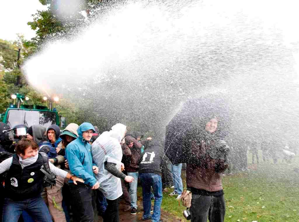 Stuttgart - nádraží - protest