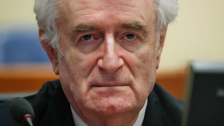 Karadžić se z vězení přes telefon zúčastnil konference se srbskými nacionalisty
