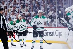 Rantanen šokoval hattrickem za osm minut. Toronto skolilo obhájce i podruhé