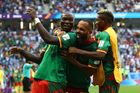 Fotbalisté Kamerunu po vyrovnání zápasu se Srbskem