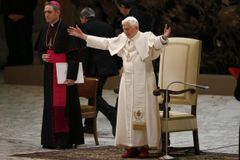 Tvář církve je někdy znetvořena, řekl odcházející papež