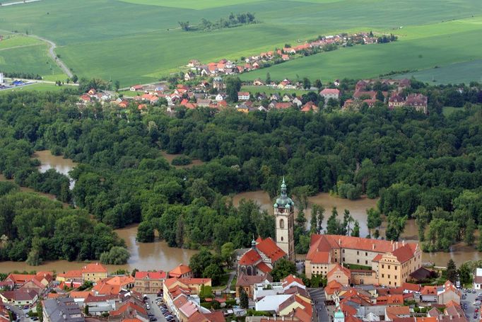 Pod zámkem Hořín