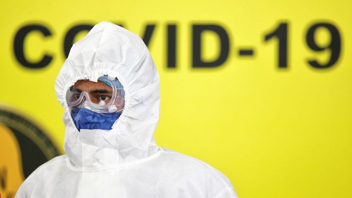Česko pod kritikou WHO. Zvládá, nebo nezvládá epidemii? Ptali jsme se odborníků