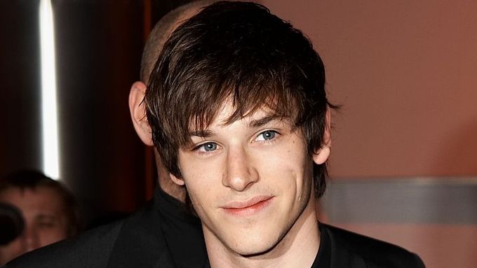 Hannibal Lecter (Gaspard Ulliel) na slavnostní premiéře filmu Hannibal - Zrození.