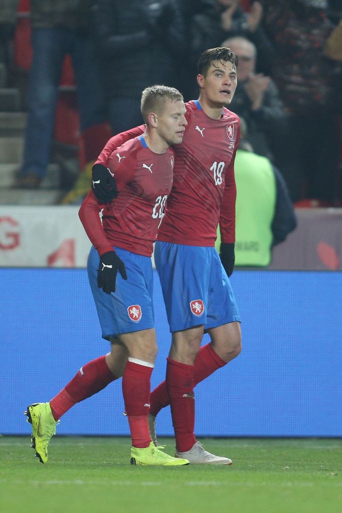 Patrik Schick slaví gól v zápase Ligy národů Česko - Slovensko.