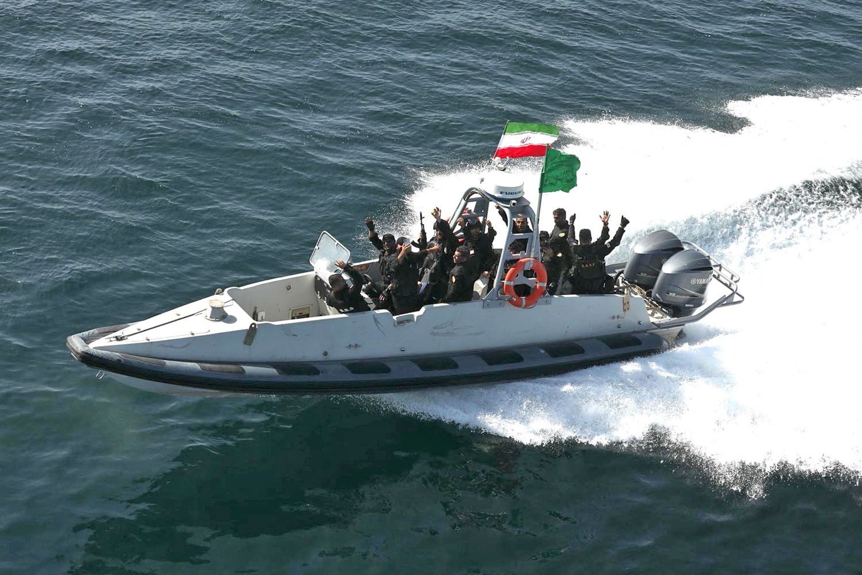 Irán, Čína, Rusko, námořní manévry