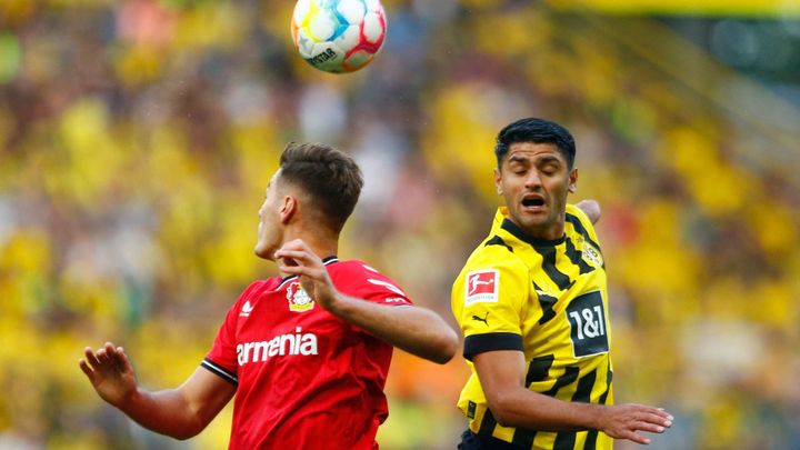 Dortmund - Leverkusen 1:0. Hložek dostává šanci hned od začátku druhé půle; Zdroj foto: Reuters