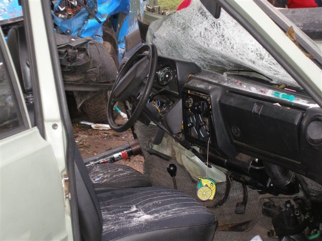 Při nehodě u Vrchlabí se vážně zranil řidič