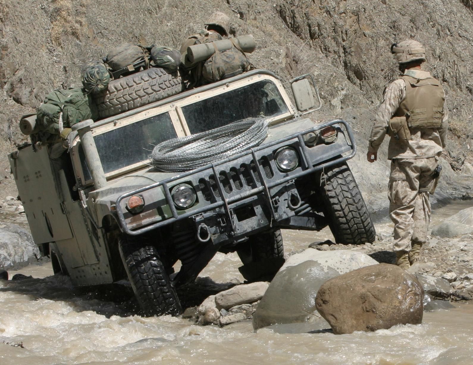 Americké vojenské terénní vozidlo Humvee.