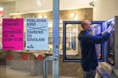 Koronavirus zhoršil ekonomickou situaci třetiny Čechů, u čtyř procent výrazně