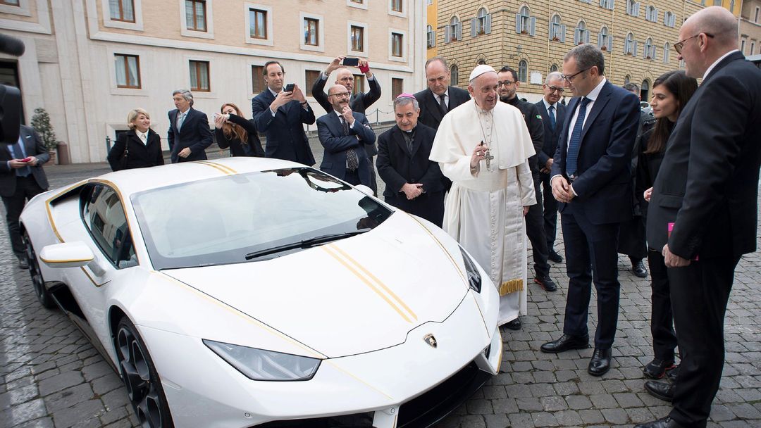 Papežovo Lamborghini