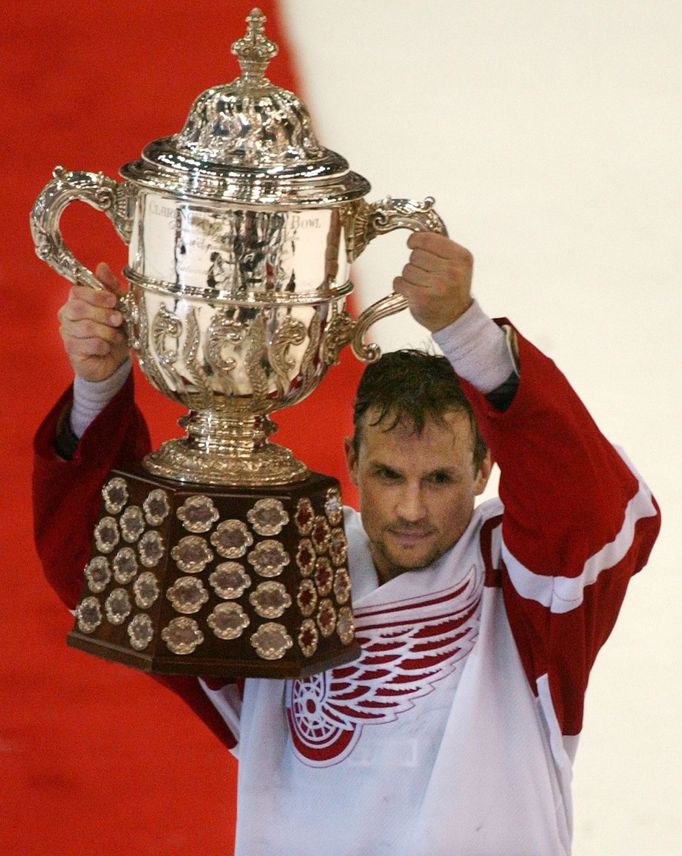 Steve Yzerman