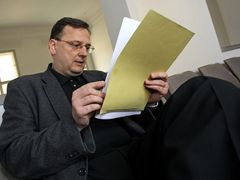 Ministr Petr Nečas plánuje v zákoně o sociálních službách změny