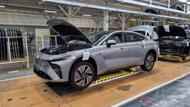 Potěmkinova vesnice. Pohled za oponu čínského automobilového snu děsí i fascinuje