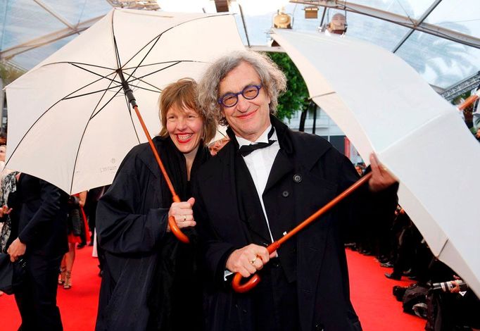 Wim Wenders (R) and his wife Donata