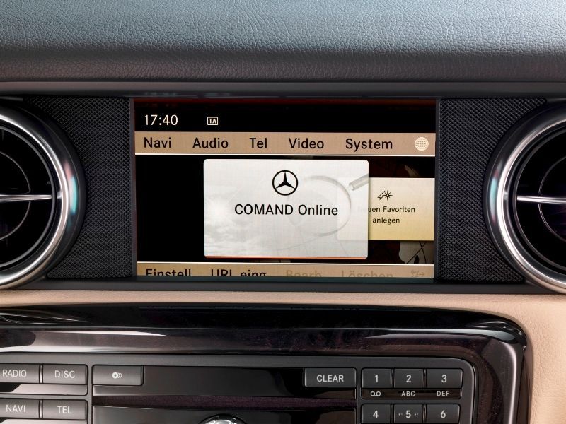 Mercedes Command