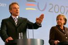 Blair přijel za Merkelovou. Řekl ne euroústavě