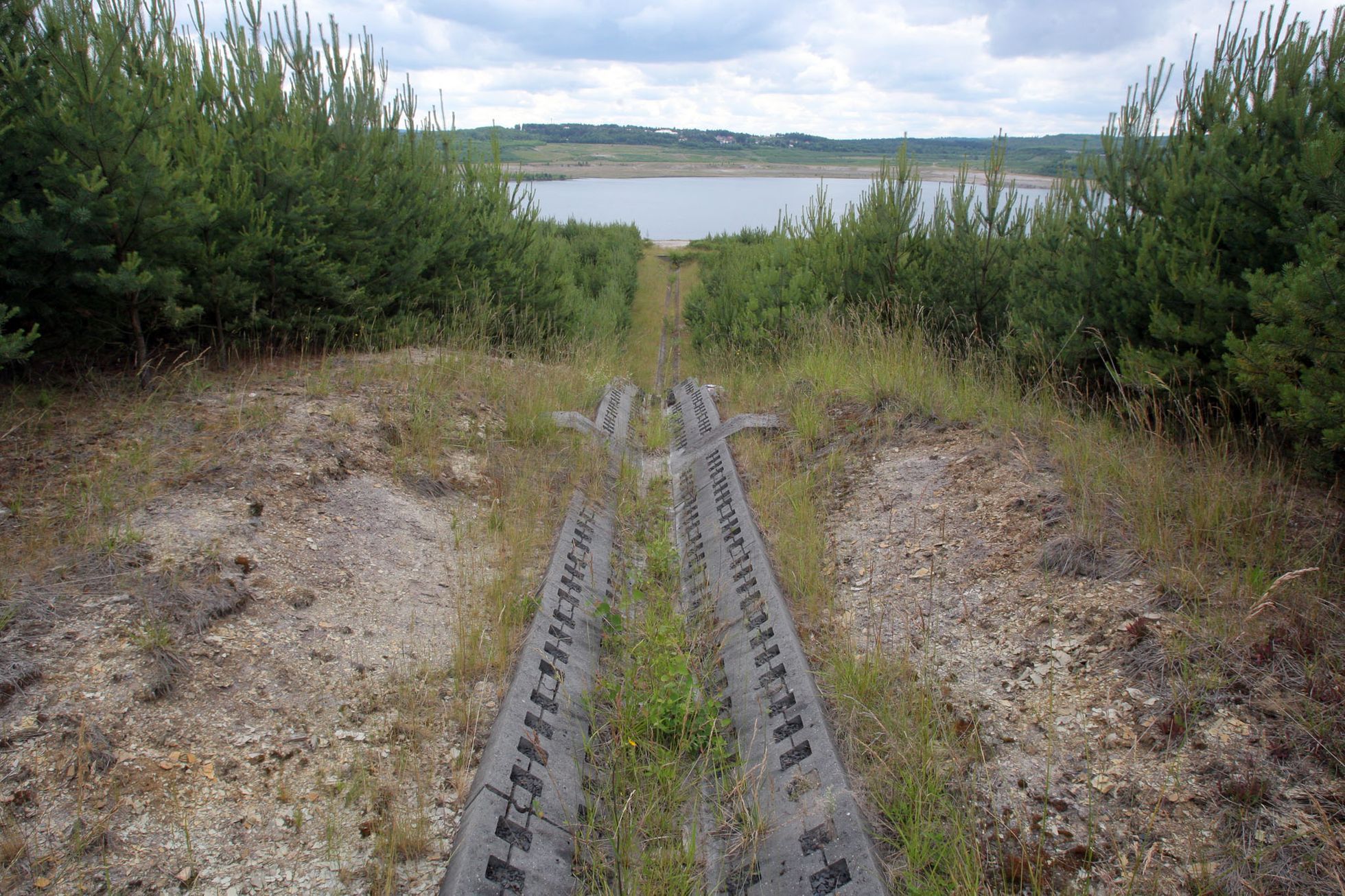 Jezero Medard ze země