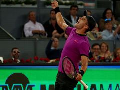 Borna Čorič a jeho radost po vítězství nad Andy Murrayem.