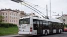 Elektrobus na "trolejbusové" lince 58 v Praze.