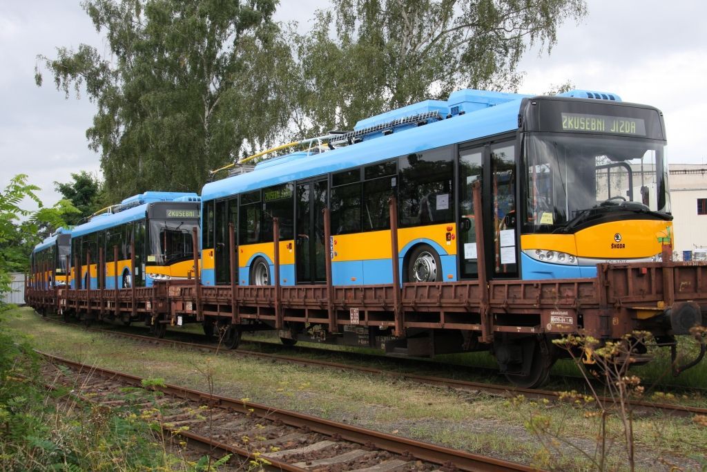Trolejbus - 26Tr - transport z továrny